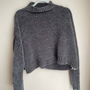 Cropped Sweater / Small / gently worn